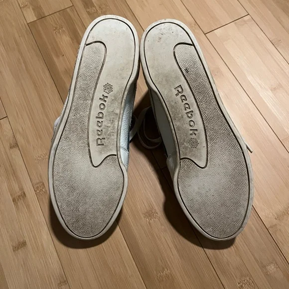 Reebok White and Navy High-Top Shoes Men’s - Picture 4 of 4